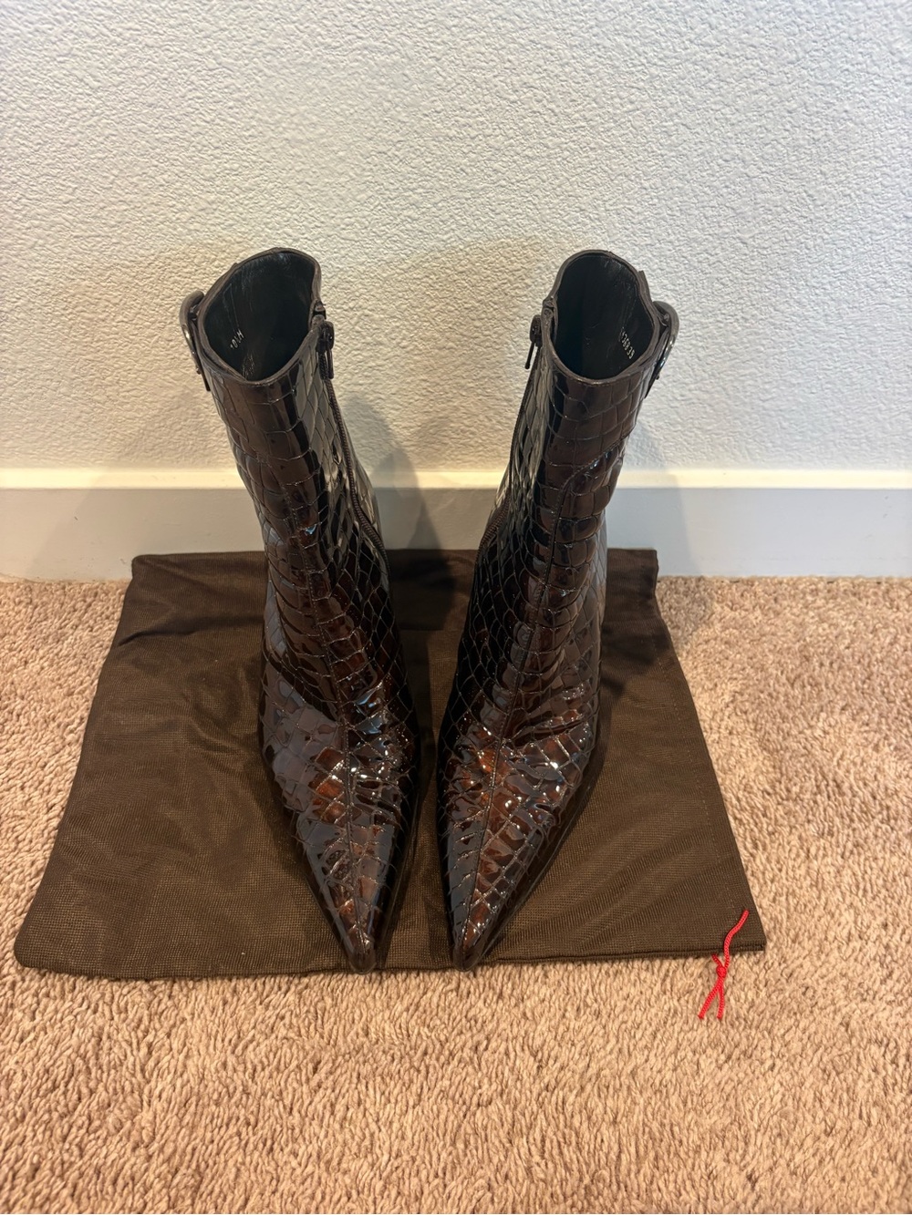 Stuart Weitzman Vintage Brown Croc Leather Pointed Kitten Heel Boots 10.5